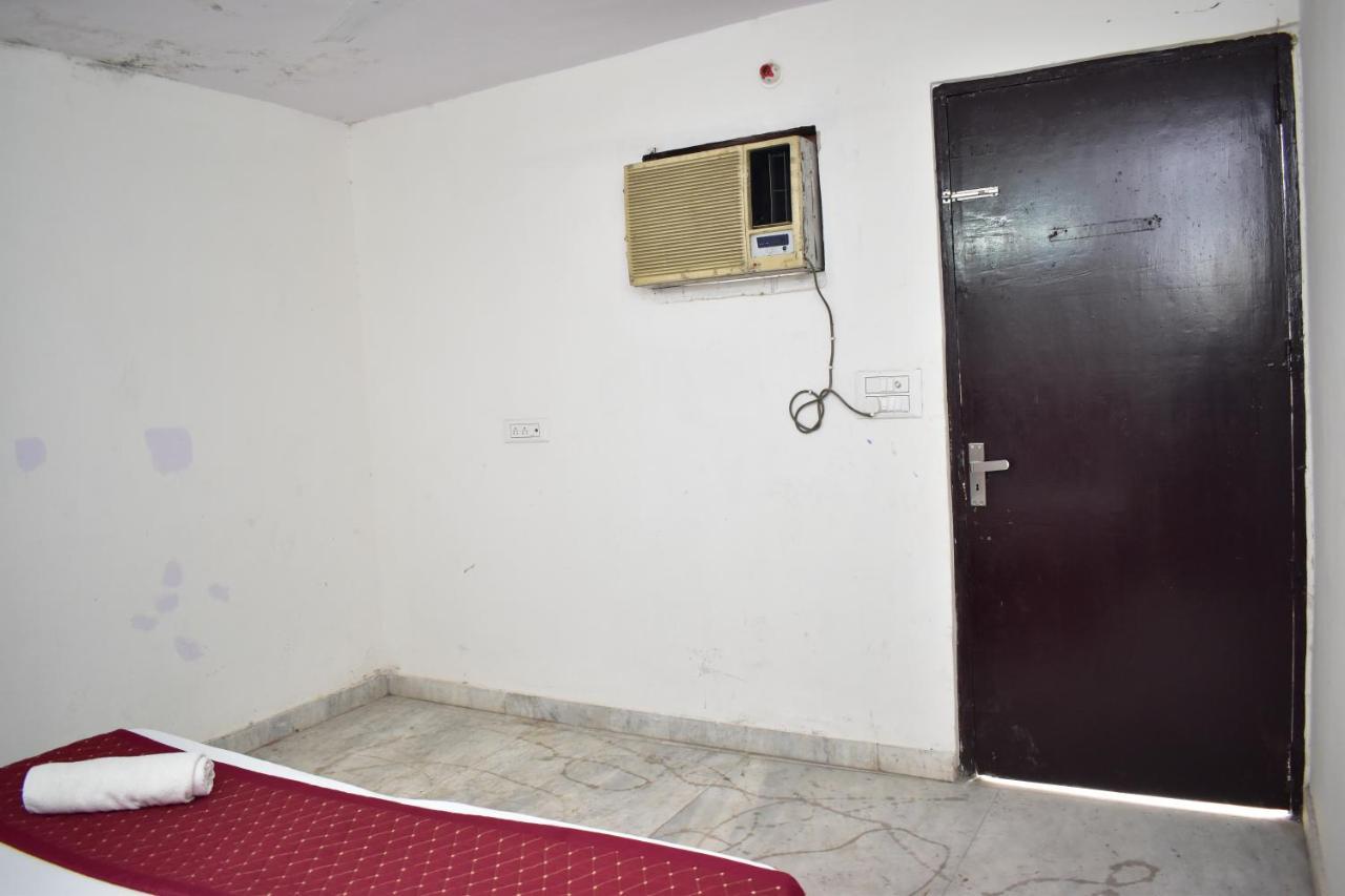 Hotel Dream Inn Anand Vihar Couple Friendly Near Railway Station New Delhi Bagian luar foto